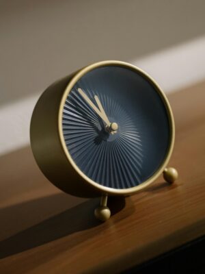 decorating your home interior - trandy table clock